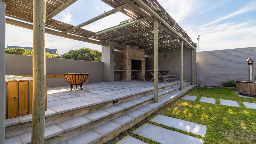 4 Bedroom Property for Sale in Romansbaai Estate Western Cape